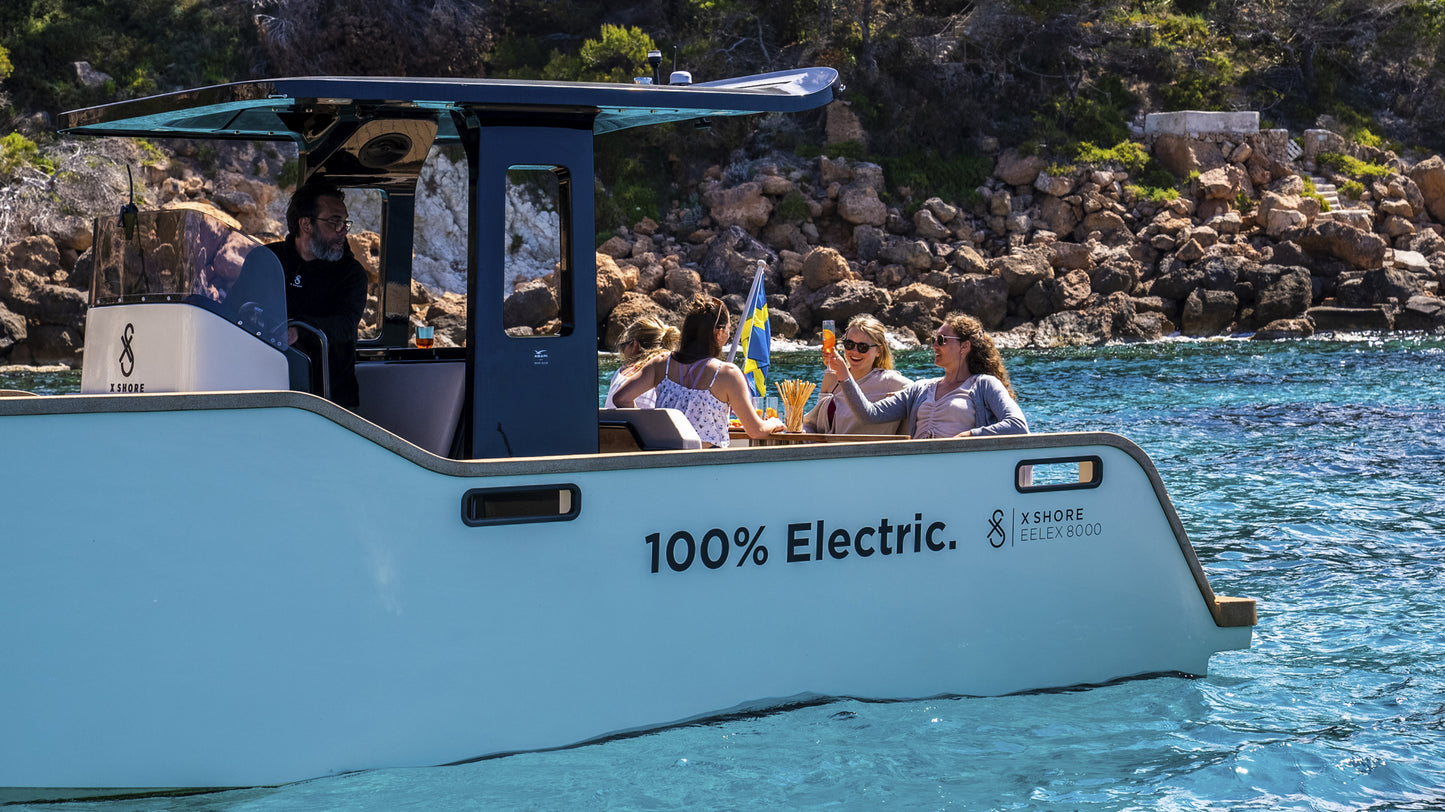 Electric Boat Family Tour